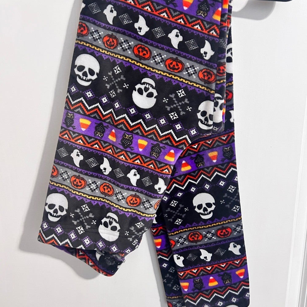 No Boundaries Halloween Skull and Ghost Leggings